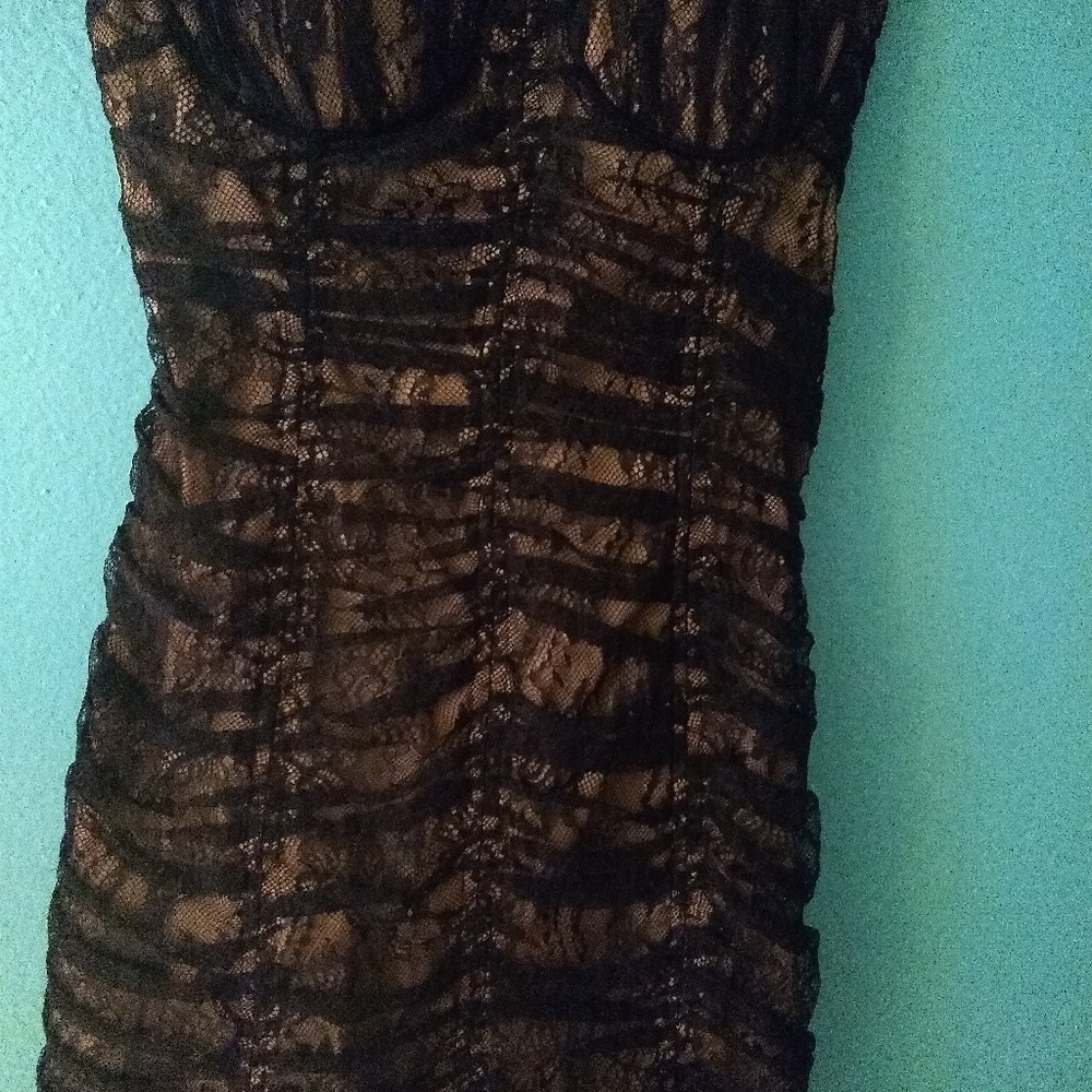Black Lace Strapless Dress - Picture 3 of 8